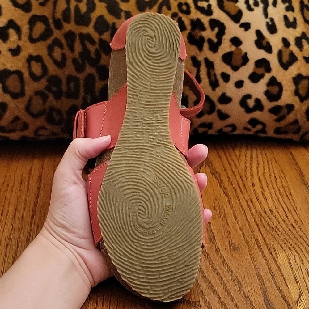 Sergio Tomani | Edina Rojo Sandals in US Size 7.5/European Size 38 - Picture 7 of 16